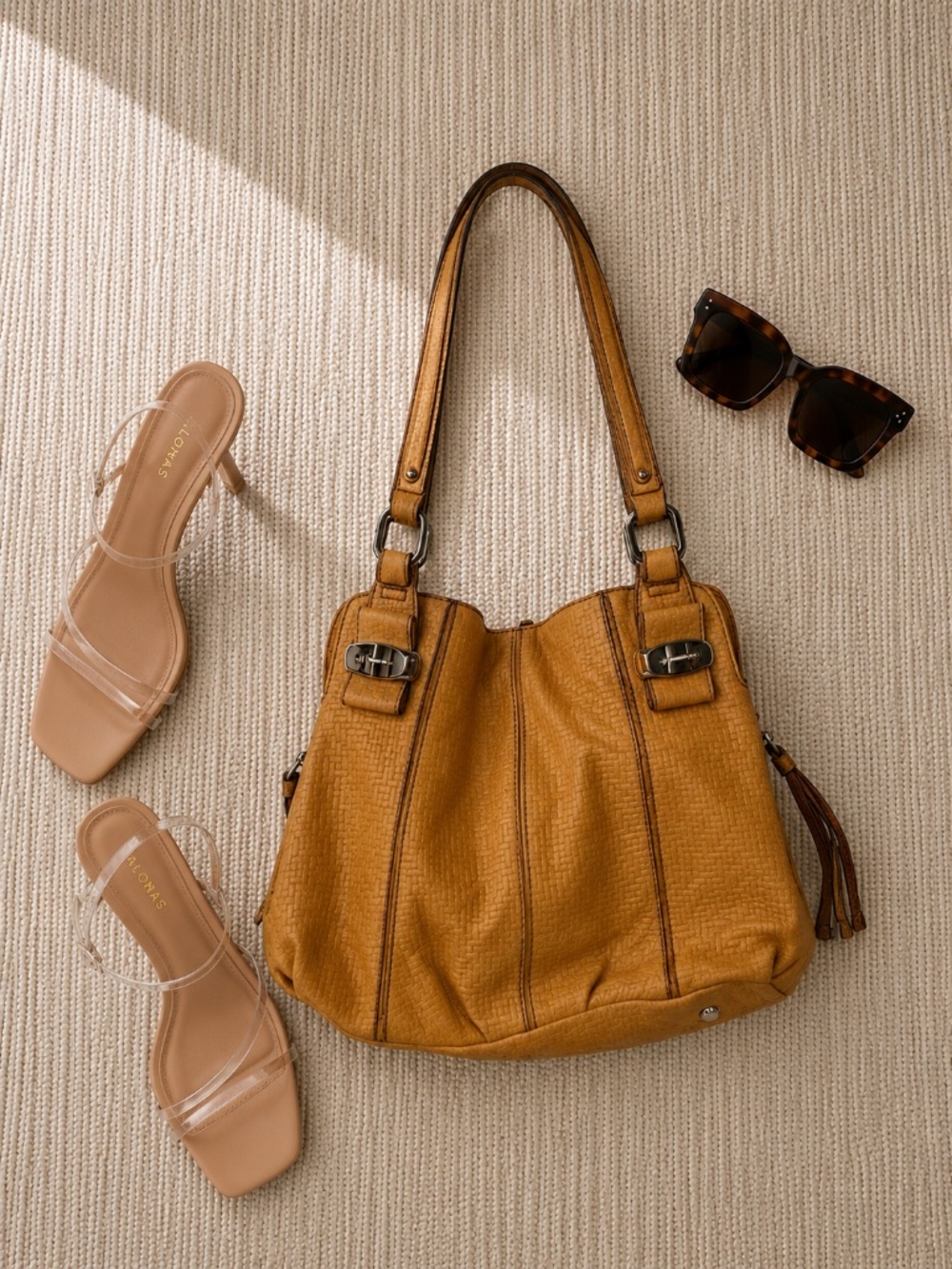 Vintage Y2K B Makowsky Textured Genuine Leather Shoulder Bag Mustard